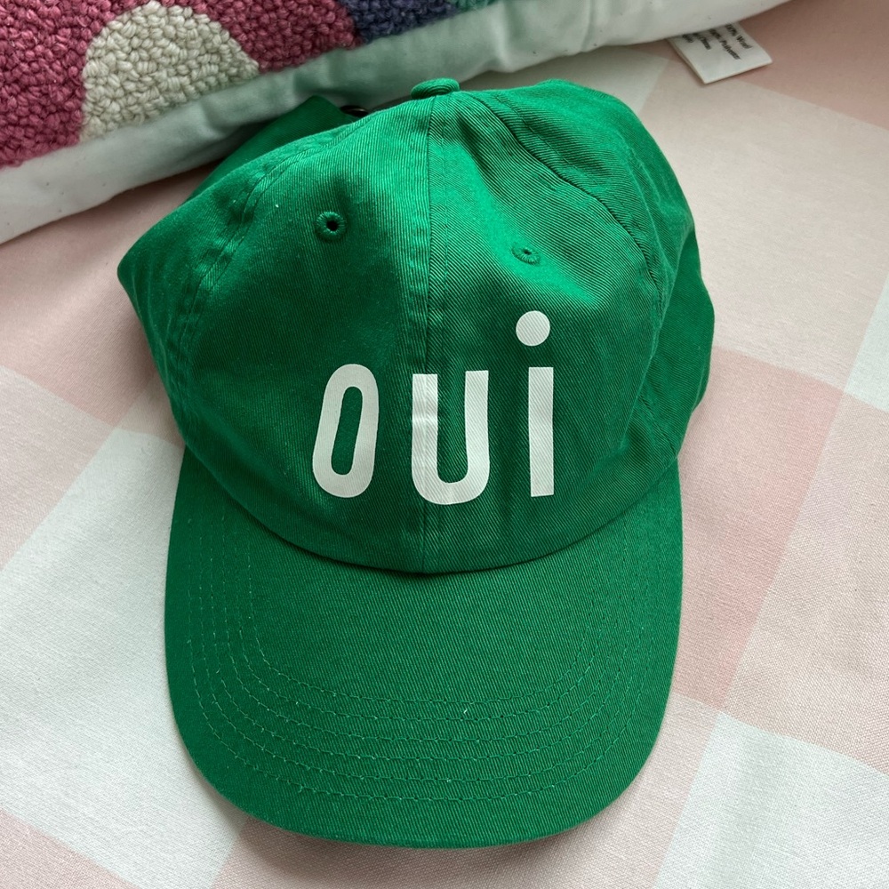 CLARE V. GREEN “OUI” baseball cap